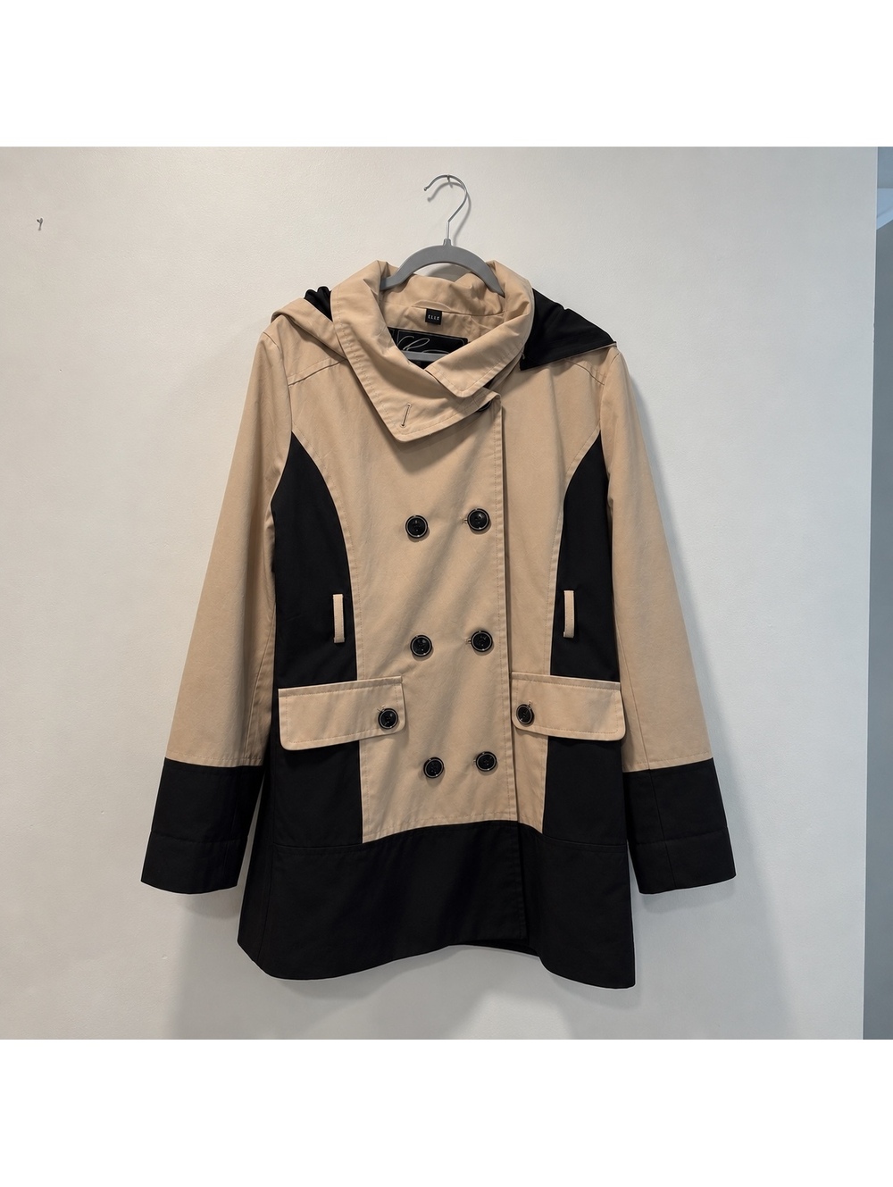 Beautiful y2k guess trench coat with hoodie